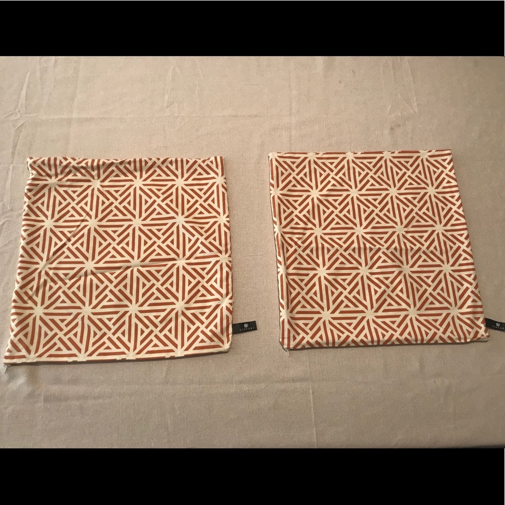 Set of orange  and cream pillow covers - Picture 3 of 7